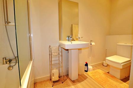 1 bedroom Flat to let in Pontypridd House, Tyfica Road, Graigwen, Pontypridd, CF37