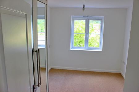 1 bedroom Flat to let in Heol Gruffydd, Rhydyfelin, Pontypridd, CF37