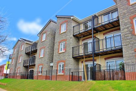 1 bedroom Flat to let in Heol Gruffydd, Rhydyfelin, Pontypridd, CF37