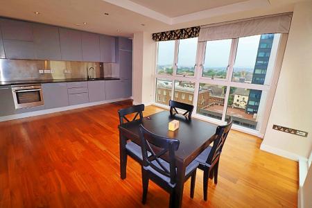 2 bedroom Flat to let in Newport Road, Roath, Cardiff, CF24