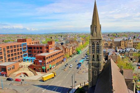 2 bedroom Flat to let in Newport Road, Roath, Cardiff, CF24