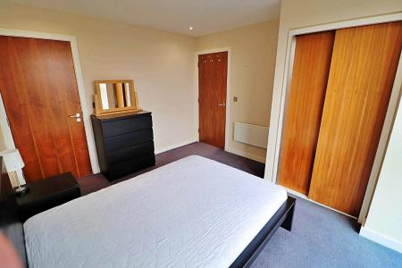 2 bedroom Flat to let in Newport Road, Roath, Cardiff, CF24
