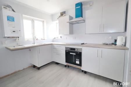 2 bedroom Flat to let in Cowbridge Road, Pontyclun, CF72