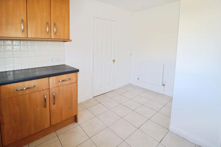 3 bedroom Flat to let in Wentloog Road, Rumney, Cardiff, CF3