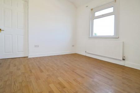 3 bedroom Flat to let in Wentloog Road, Rumney, Cardiff, CF3