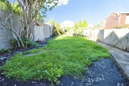 3 bedroom Flat to let in Wentloog Road, Rumney, Cardiff, CF3