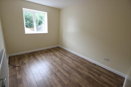 2 bedroom Flat to let in Jenkins Street, Hopkinstown, Pontypridd, CF37
