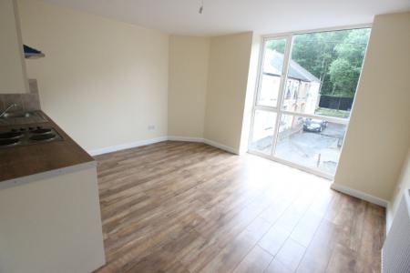2 bedroom Flat to let in Jenkins Street, Hopkinstown, Pontypridd, CF37