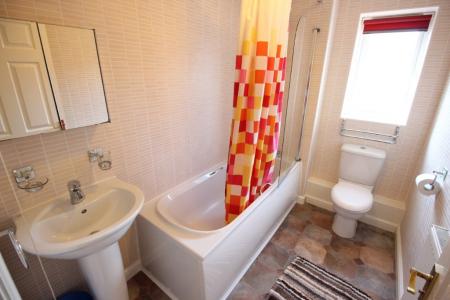 4 bedroom Semi-detached house to let in Wyncliffe Gardens, Pentwyn, Cardiff, CF23