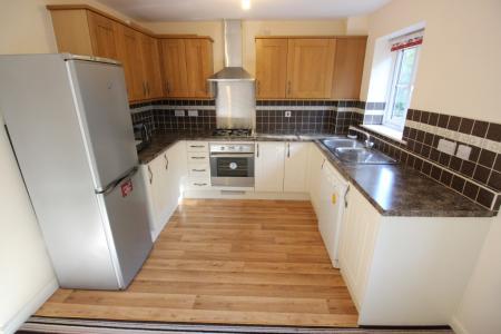 4 bedroom Semi-detached house to let in Wyncliffe Gardens, Pentwyn, Cardiff, CF23