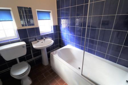 3 bedroom Semi-detached house to let in Pencarn Avenue, Coedkernew, Newport, NP10