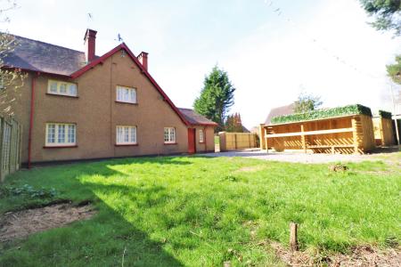 3 bedroom Semi-detached house to let in Pencarn Avenue, Coedkernew, Newport, NP10