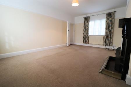 3 bedroom Semi-detached house to let in Pencarn Avenue, Coedkernew, Newport, NP10
