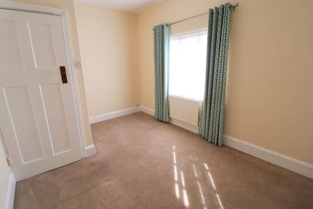 3 bedroom Semi-detached house to let in Pencarn Avenue, Coedkernew, Newport, NP10