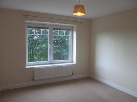 2 bedroom Flat to let in Willow Place, Parkland Village, Carlisle, CA1