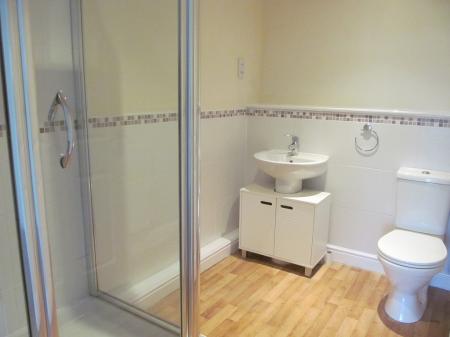 2 bedroom Flat to let in Willow Place, Parkland Village, Carlisle, CA1