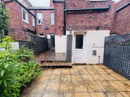 4 bedroom Terraced House to let in Aglionby Street, Carlisle, CA1