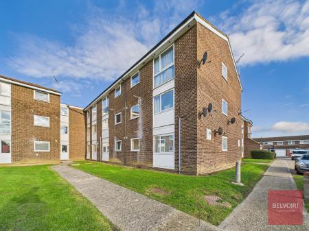 2 bedroom Flat for sale in Lupin Drive, Springfield, Chelmsford, Essex, CM1
