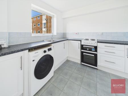 2 bedroom Flat for sale in Lupin Drive, Springfield, Chelmsford, Essex, CM1