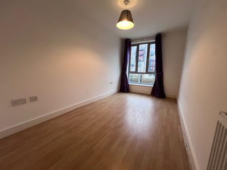 2 bedroom Flat to let in Hill Road South, Chelmsford, Essex, CM2