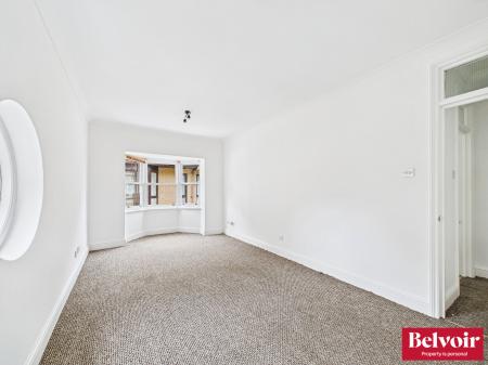 1 bedroom Flat for sale in Cathedral Walk, City Centre, Chelmsford, Essex, CM1