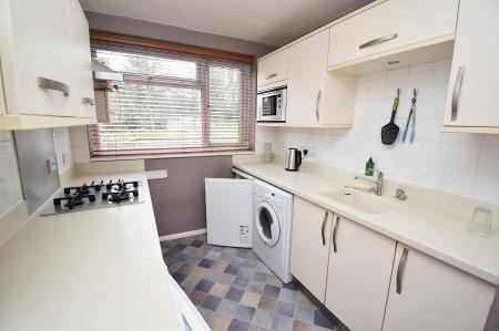 2 bedroom Flat for sale in Haig Court, Moulsham, Chelmsford, Essex, CM2