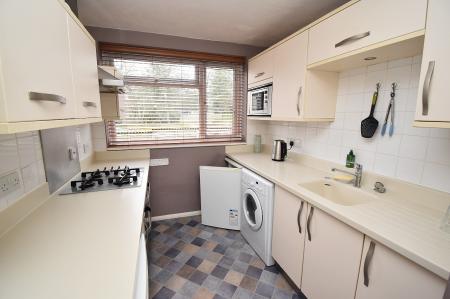 2 bedroom Flat for sale in Haig Court, Moulsham, Chelmsford, Essex, CM2