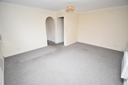 2 bedroom Flat for sale in Haig Court, Moulsham, Chelmsford, Essex, CM2