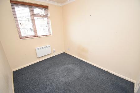 2 bedroom Flat for sale in Haig Court, Moulsham, Chelmsford, Essex, CM2