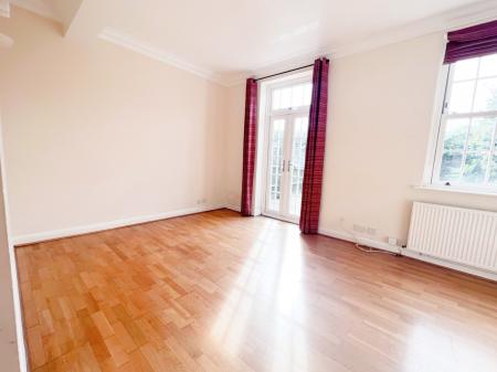 2 bedroom Mews house to let in Arbour Lane, Springfield, Chelmsford, Essex, CM1