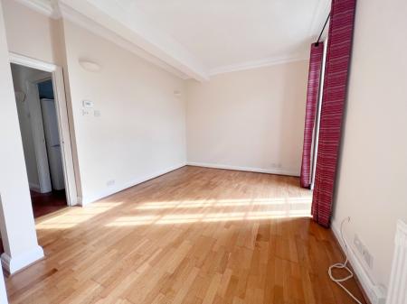 2 bedroom Mews house to let in Arbour Lane, Springfield, Chelmsford, Essex, CM1