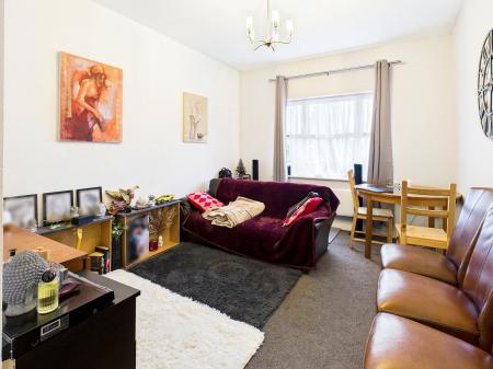 1 bedroom Flat for sale in Stapleford Close, Chelmsford, Essex, CM2