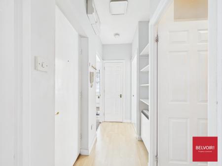 1 bedroom Flat for sale in Stapleford Close, Chelmsford, Essex, CM2