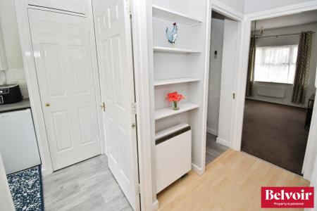 1 bedroom Flat for sale in Stapleford Close, Chelmsford, Essex, CM2