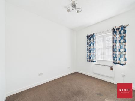 1 bedroom Flat for sale in Stapleford Close, Chelmsford, Essex, CM2