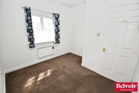 1 bedroom Flat for sale in Stapleford Close, Chelmsford, Essex, CM2
