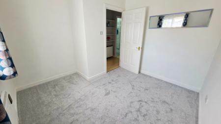 1 bedroom Flat for sale in Stapleford Close, Chelmsford, Essex, CM2