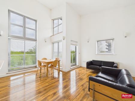 2 bedroom Flat for sale in Hill Road South, Chelmsford, Essex, CM2