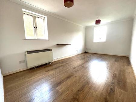 2 bedroom Flat to let in Melba Court, Writtle, Chelmsford, Essex, CM1