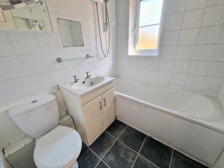 1 bedroom Semi-detached house to let in Hurrell Down, Boreham, Chelmsford, Essex, CM3
