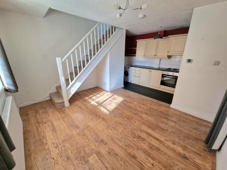 1 bedroom Semi-detached house to let in Hurrell Down, Boreham, Chelmsford, Essex, CM3