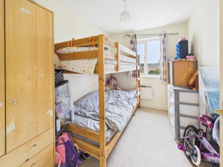 2 bedroom Flat for sale in Parkinson Drive, The Village, Chelmsford, Essex, CM1