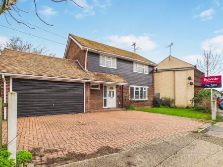 4 bedroom Detached house for sale in Springfield Road, Springfield, Chelmsford, Essex, CM2