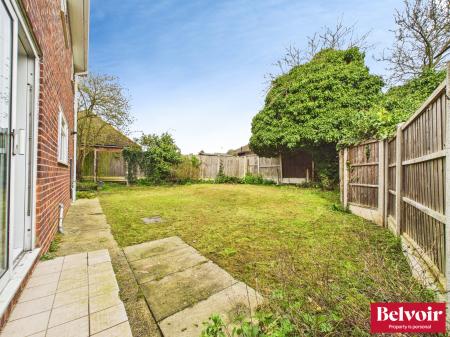 4 bedroom Detached house for sale in Springfield Road, Springfield, Chelmsford, Essex, CM2