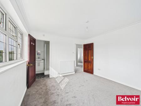 4 bedroom Detached house for sale in Springfield Road, Springfield, Chelmsford, Essex, CM2