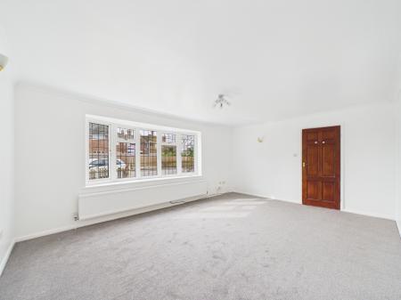 4 bedroom Detached house for sale in Springfield Road, Springfield, Chelmsford, Essex, CM2