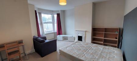 1 bedroom House share to let in Baddow Road, Great Baddow, Chelmsford, Essex, CM2