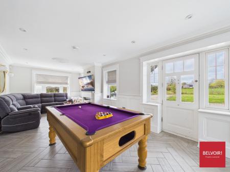 4 bedroom Detached house for sale in Boreham Road, Great Leighs, CM3