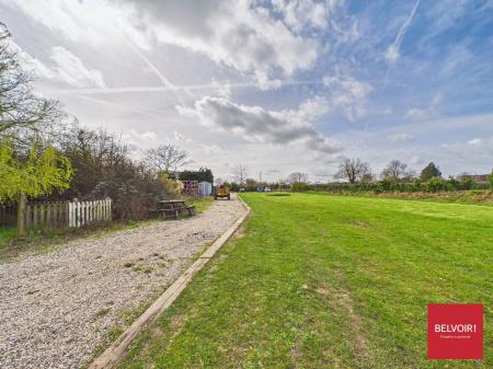 4 bedroom Detached house for sale in Boreham Road, Great Leighs, CM3