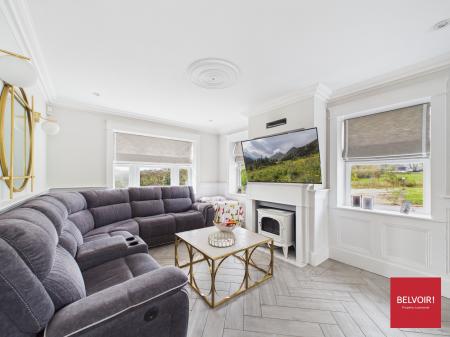 4 bedroom Detached house for sale in Boreham Road, Great Leighs, CM3